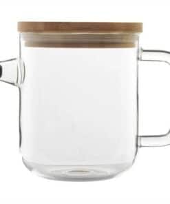 Druppelvrije schenktuit van glazen theepot met natuurlijk bamboe deksel detail