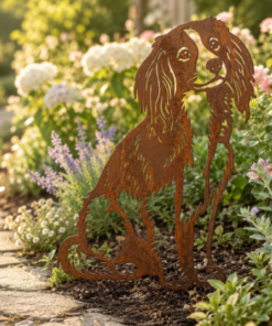 Cortenstaal kooikerhondje tuinsteker metalen hondensilhouet voor de tuin